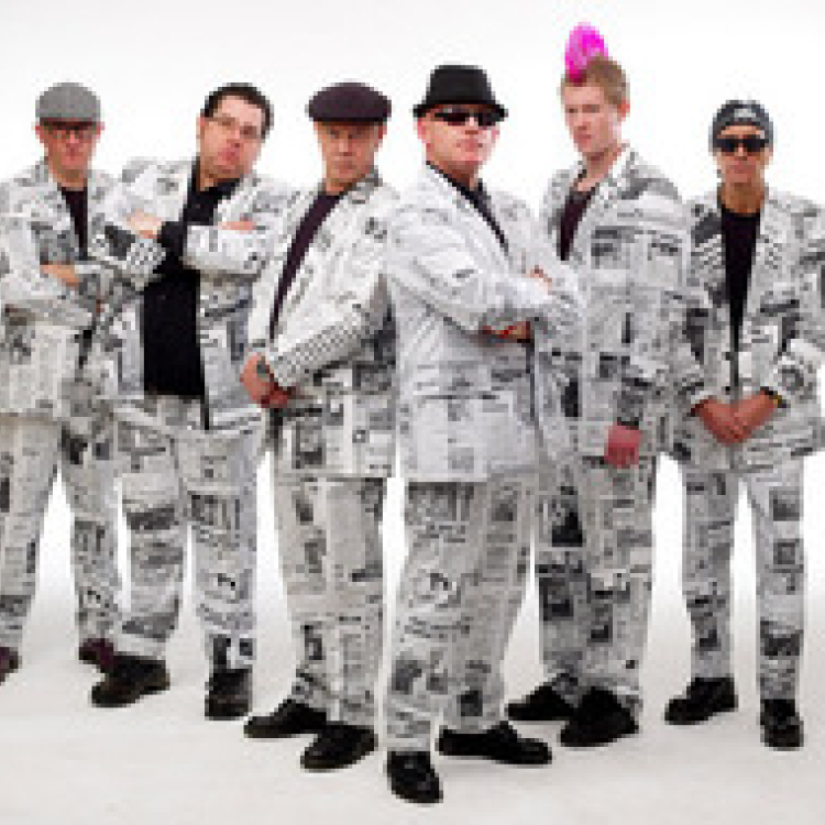 Badness (Madness Tribute Band) boeken