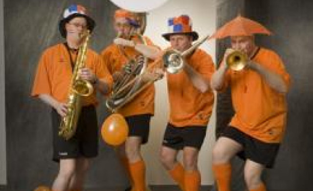 Swinging Dixieband Oranje Supporters boeken