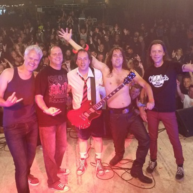 Bon Scotch (AC/DC Tribute Band) boeken