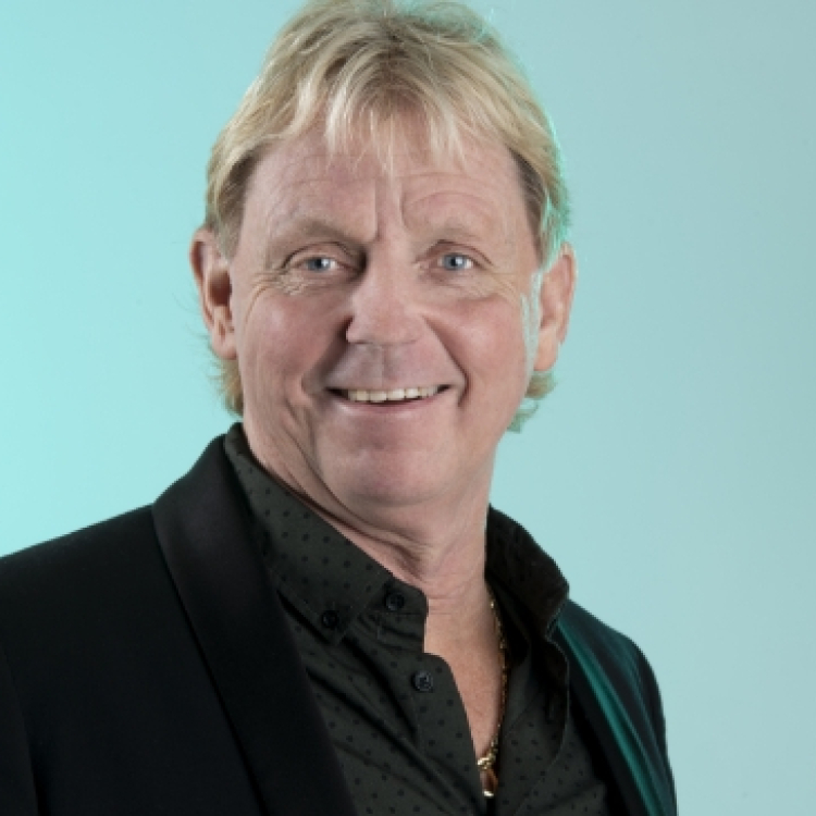 Feestzanger Rene boeken