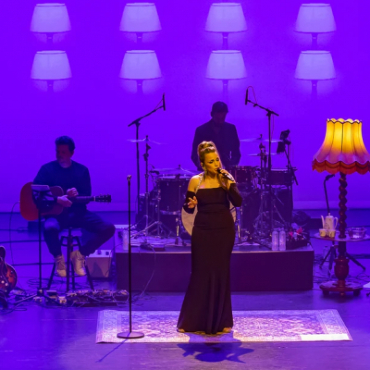 Someone Like Her boeken