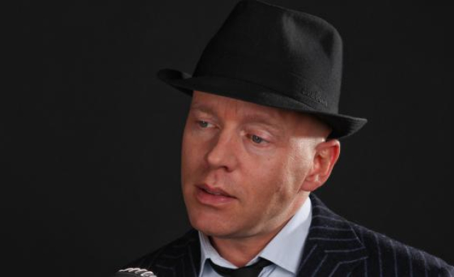 Frank In Person boeken