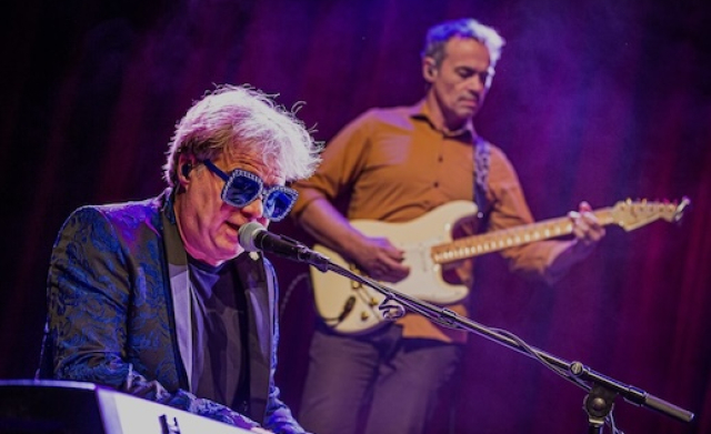 Just Like Elton boeken