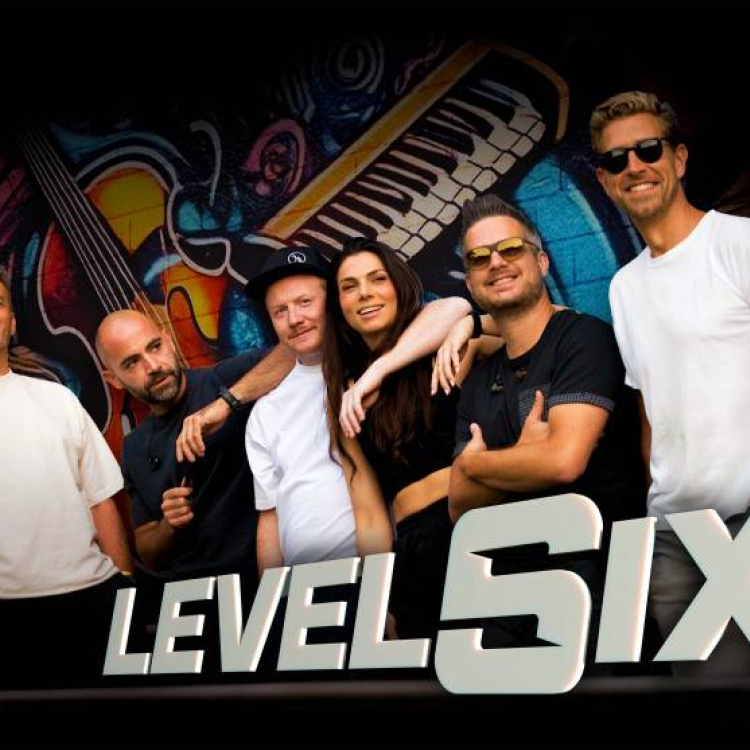 Level Six boeken